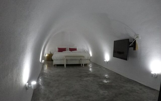 Akron Cliff Suite