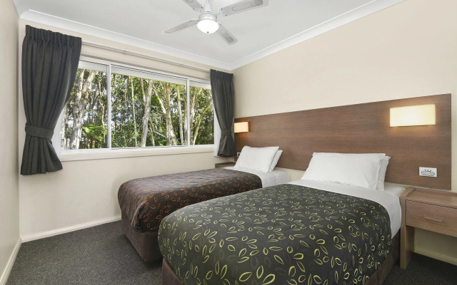 Flynns on Surf Beach Villas