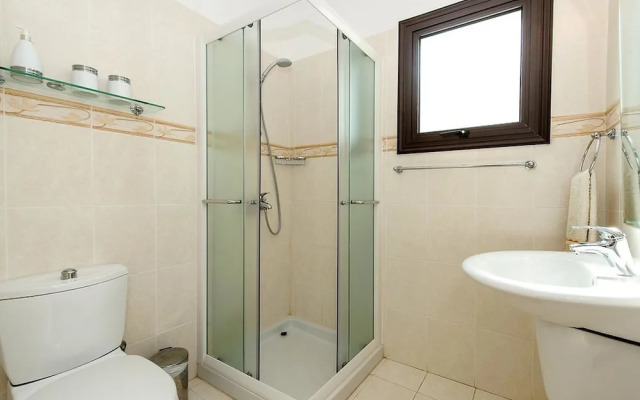 eve Paralimni in Paralimni