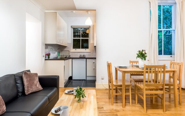 Comfortable Liverpool Street Home by Shoreditch