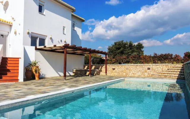 Kbel sea View Villa, Private Pool, Sleeps8, Garden