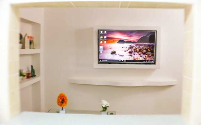 Beautiful Ground Floor Apt. Near Red Sea