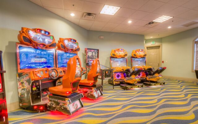 Stunning Villa w/ No Rear Neighbors! Near Disney