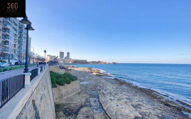 Seafront Sliema - Spacious 3BR opposite beach - AC by 360 Estates