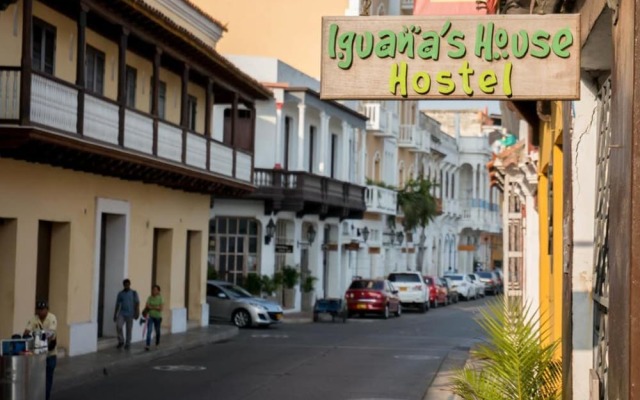 New Iguana House Hostel