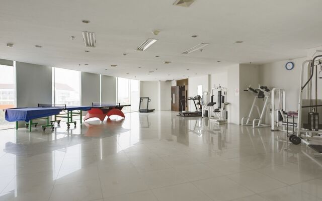 RedDoorz Apartment near Grand City Mall