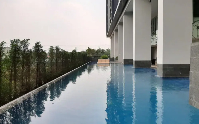 Cozy Place @ Studio The Breeze Bintaro Plaza Apartment