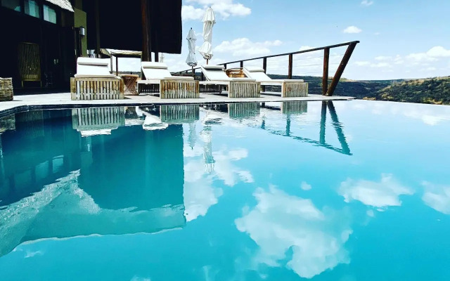 Esiweni Game Lodge