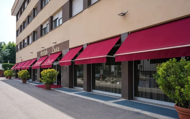Hotel Bulà