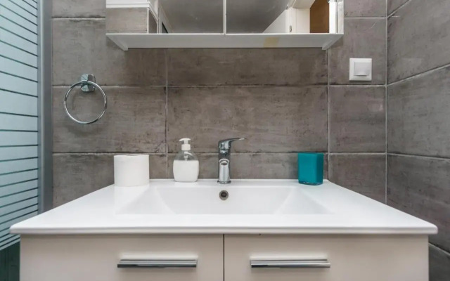 C.4 Red Rose #colony_central_apartment