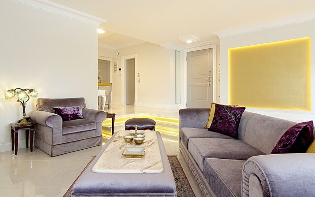 Royal Riviera Residence