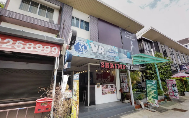 OYO 934 VR Meet Hostel