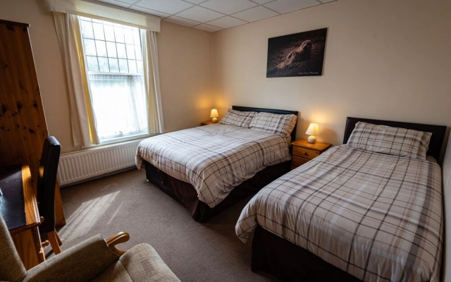 Aarondale Guest House