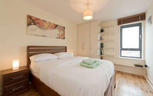 Dual-aspect 2 Bedroom Apartment