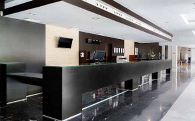 AluaSun Far Menorca Hotel