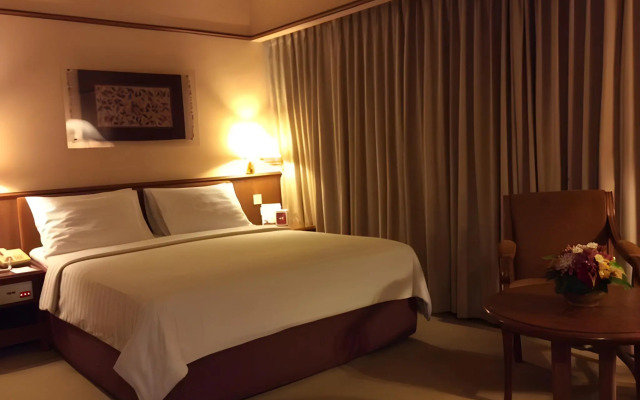 Elmi Hotel