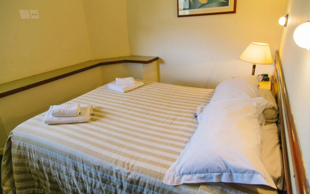 Plaza Inn Week Inn