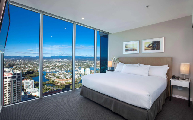 Hilton Surfers Paradise Hotel & Residences.