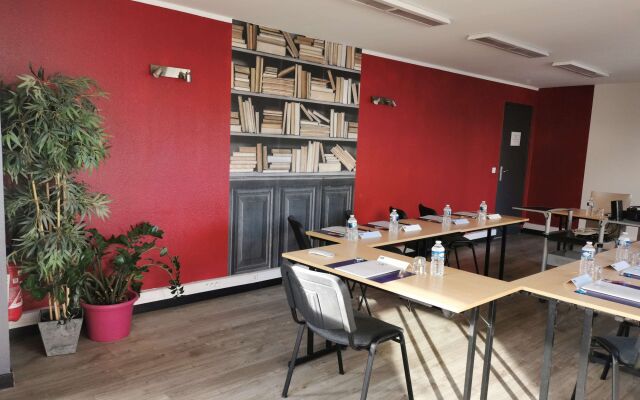 Kyriad Avignon Cap Sud