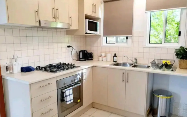 Entire 3 bedroom Doveton house, no sharing