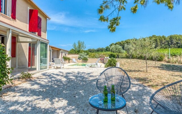 Cosy Holiday Home in Provence With Swimming Pool