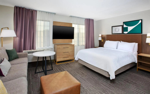 Staybridge Suites Omaha 80th And Dodge by IHG