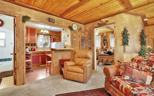 Cozy Bear Pines #2465