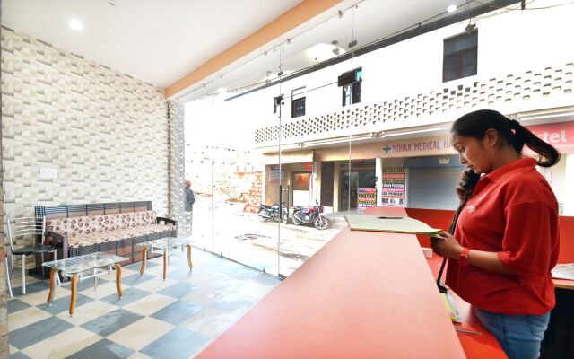 OYO 8452 Hotel New Arya 2