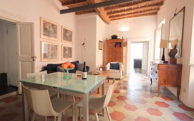 Enchanting 2BR Apt Near Pantheon Vatican