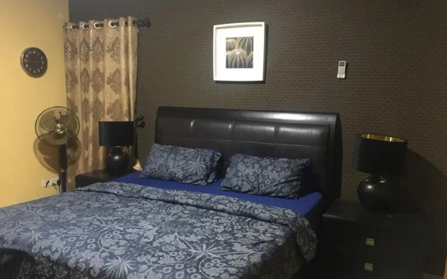 Shortlet Apartment Milverton Estate
