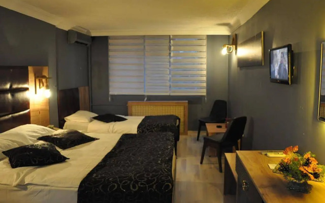 Grand Gold Hotel