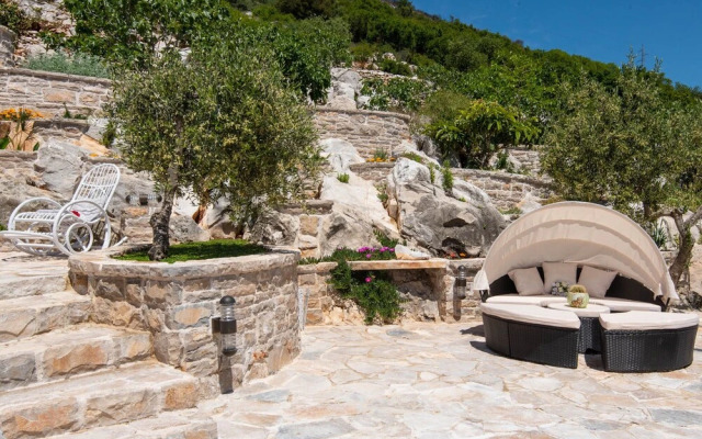 The Hidden Treasure Village - 3 Villas