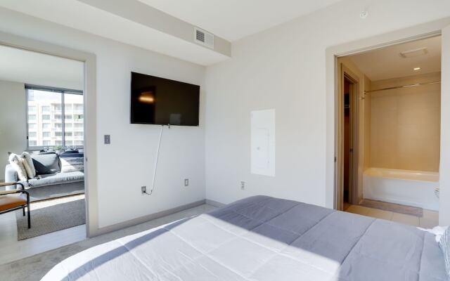 Trendy n Exclusive Apto at Crystal City