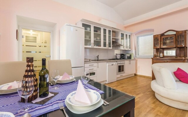 Amazing Home in Opatija with Hot Tub, WiFi & 3 Bedrooms