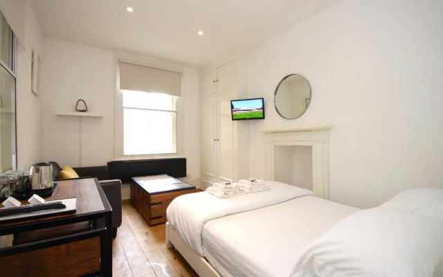 Cosy Central Soho City Studio Apartment