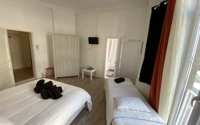 Artiste Hotel