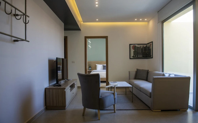 ZUR Studios & Suites