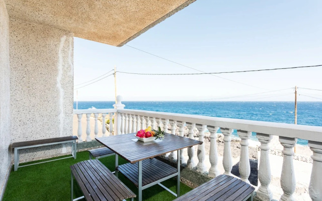 HomeLike Sea View Apartment Agache