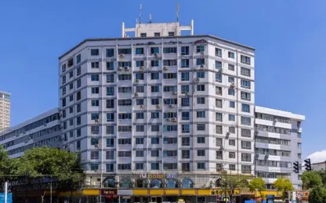 Longshen Hotel (Lanzhou Yantan RT-Mart Store)
