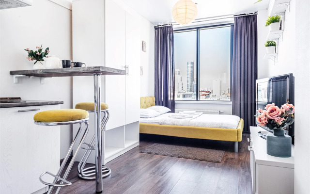 AHause на Малышева 42а