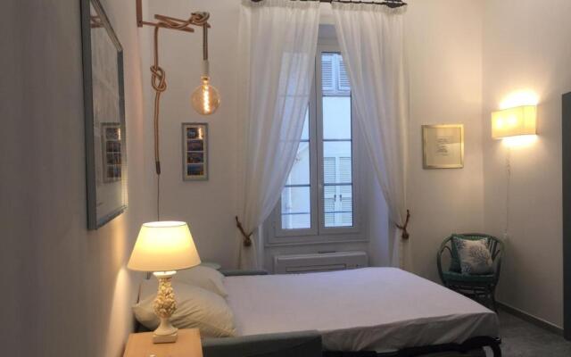 Studio Menton, 1 pièce, 2 personnes - FR-1-196-300