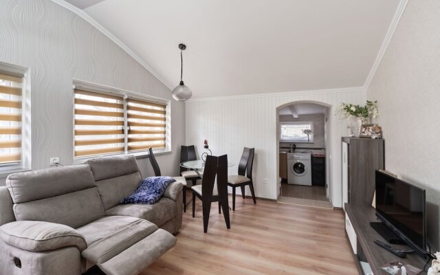 Cosy Holiday Home in Bad Soden-Salmünster near Hiking Trails