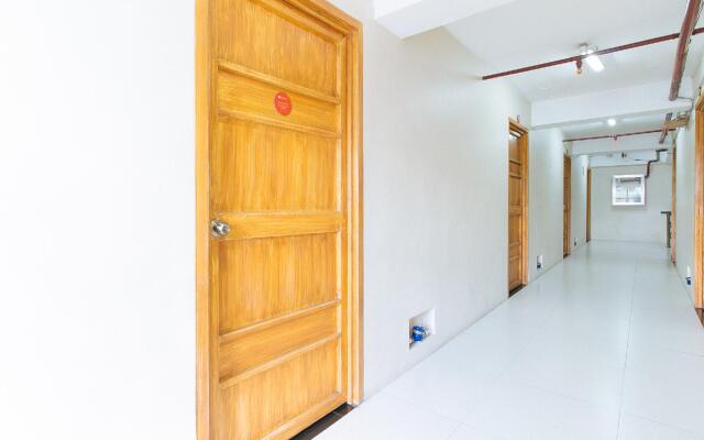 RedDoorz near C5 Kalayaan Avenue Makati