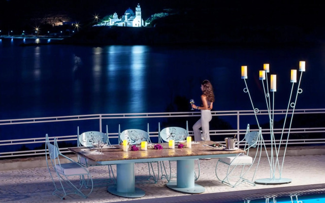 Agalia Luxury Suites