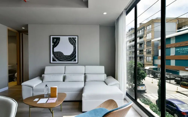 w Stunning 1BR w/ Radiant Deco in Unicentro