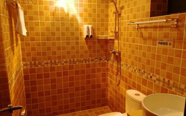 Shangri_La Lamtin Youth Hostel