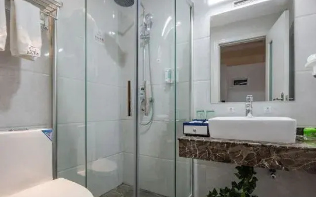 Junlan Business Hotel