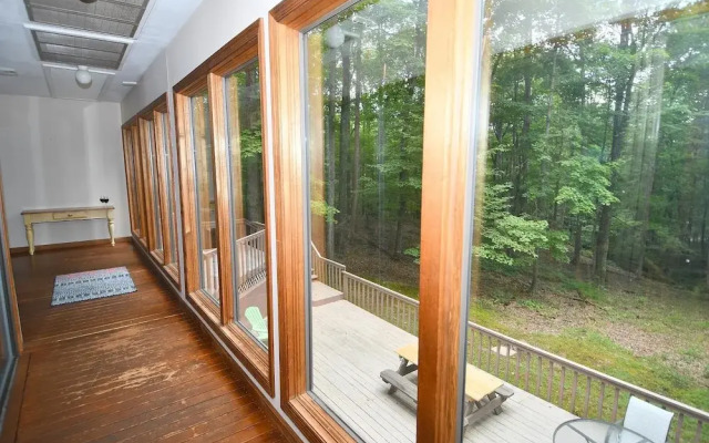 Dogwood Knoll - Wooded Escape