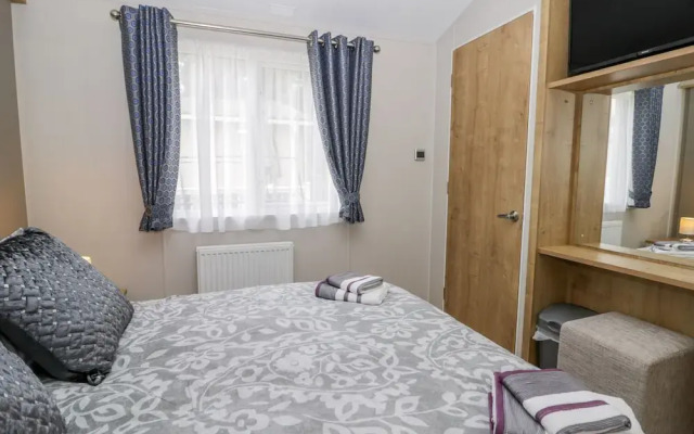 Cayton Pines