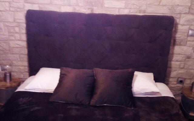 Lux Studio 1